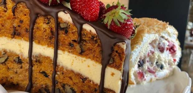 <p>Mājas tortes ar vārīto krēmu, tortes ar biezpienu, putukrējumu un citiem pildījumiem, pīrādziņi ar dažādiem pildījumiem, kliņģeri, mutē kūstoši eklēri, smalkmaizītes, kuru pēc vienas gribas apēst otru, siera standziņas un vēl..</p>
